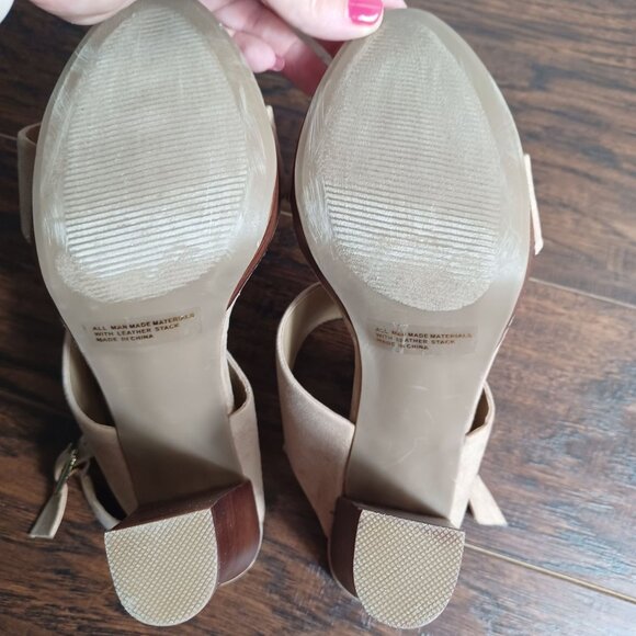 Report Womens Shoes 9 Lawrena Block Heel Faux Suede Tan Classic Feminine - Picture 9 of 10